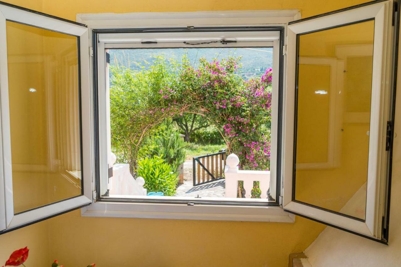 2 Bed House With Mountain View Lejlighed Alykes  Eksteriør billede